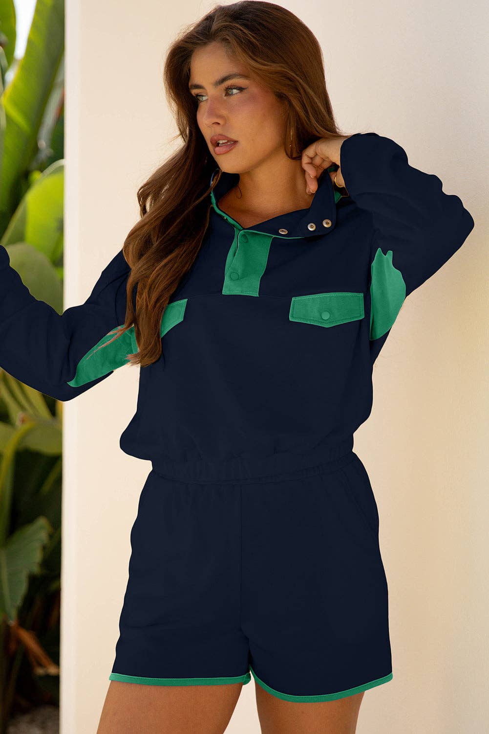 Azul Marino Conjunto de 2 piezas de jersey con media botonadura y pantalones cortos en patchwork de bloques de color azul marino. de venta al por mayor en Faire4