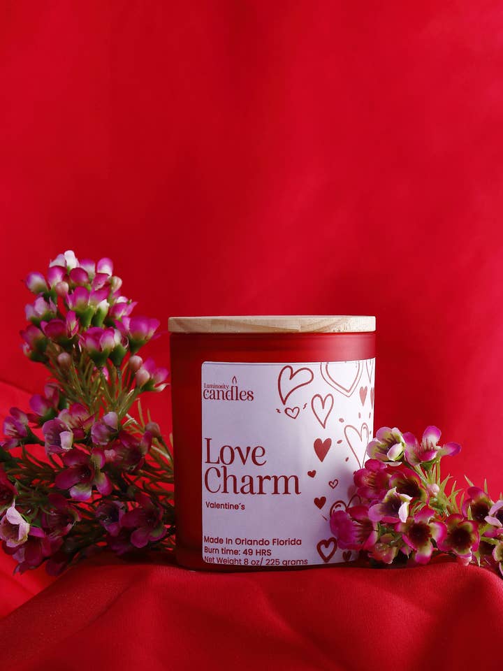 Charme d'amour (8 oz) pour la vente par Luminosity Candles