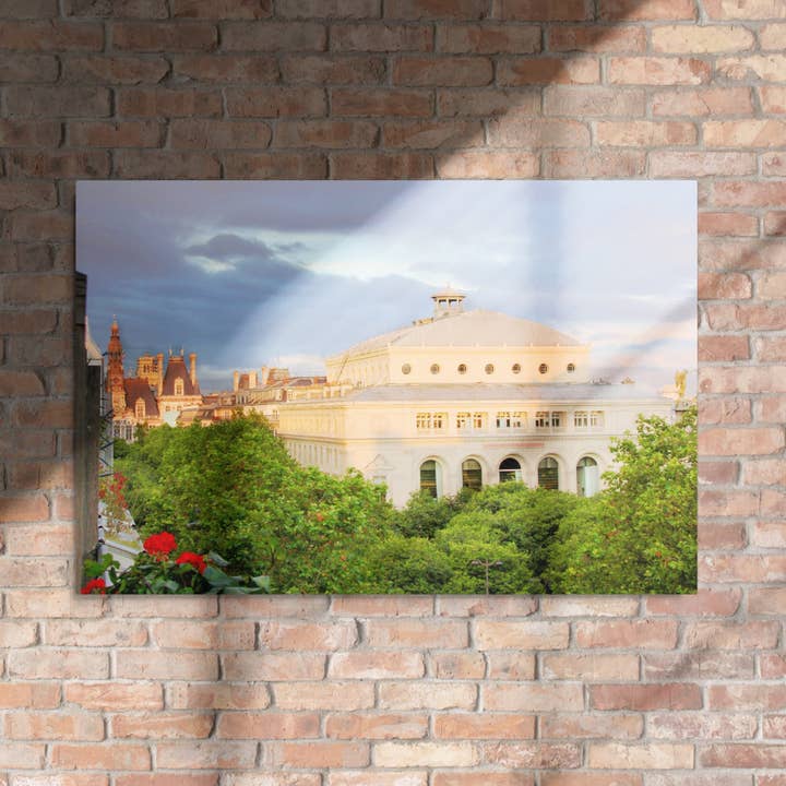 Impressions sur métal Parisian Courtyard pour la vente par Monmouth Paragon