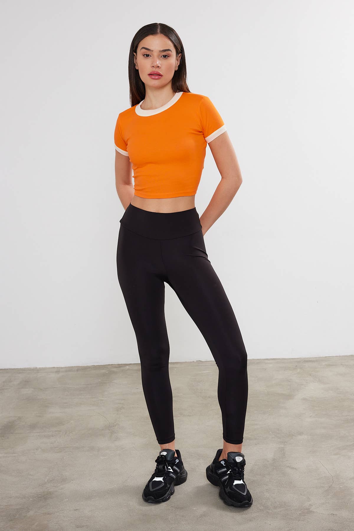 VAV NEW YORK – T-shirt – Mulher por atacado – Camiseta cropped feminina básica bicolor18