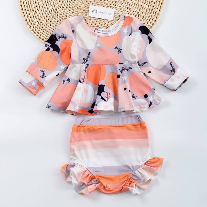 Spooky Hallow - Bummie pour la vente par Okie and Lou