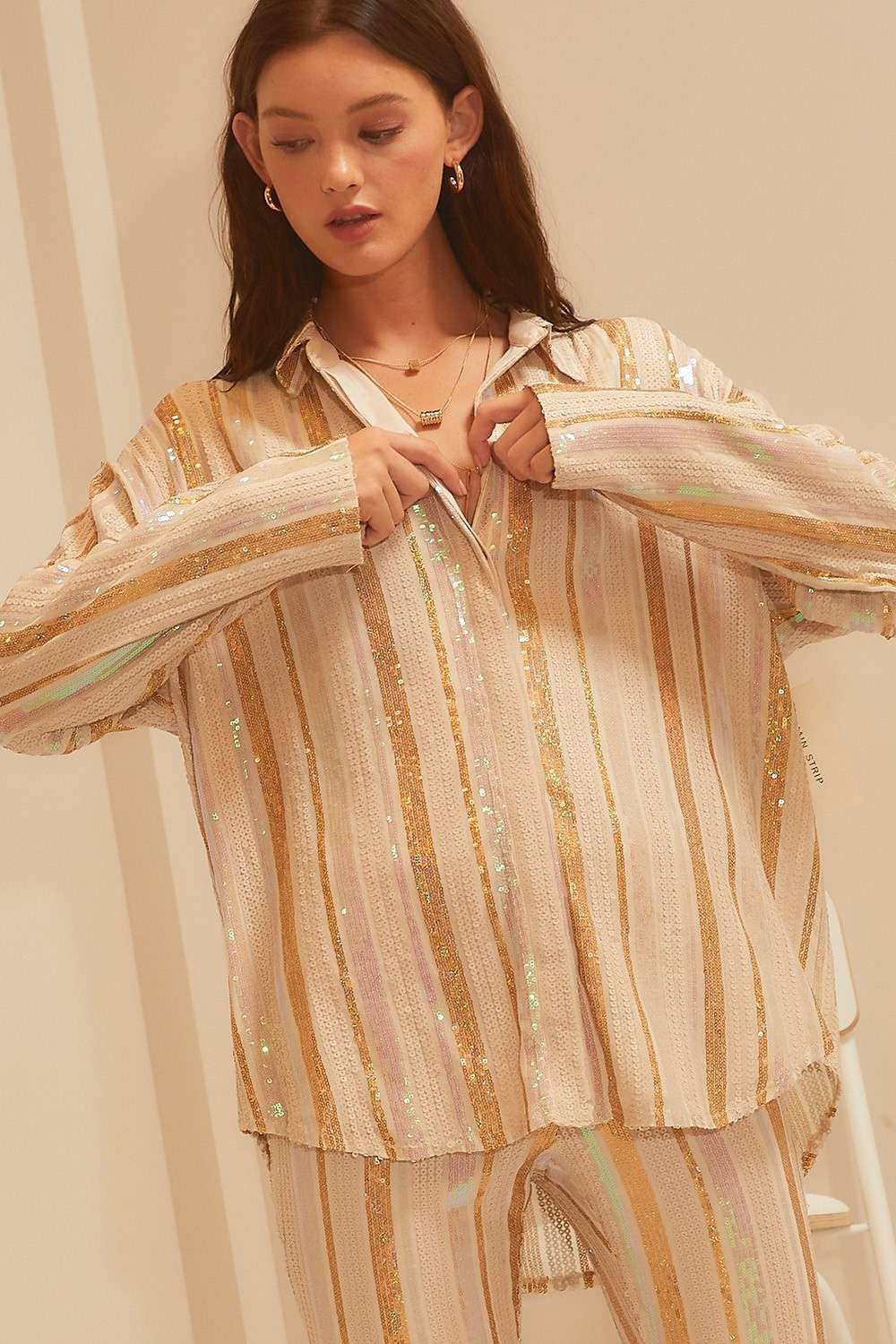 CREME MULTI Camisa Formal de Lantejoula Stripe Neutro para venda a revendedores na Faire4