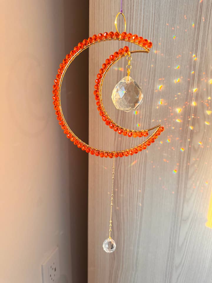 Maxi Atrapasol Naranja en Forma de Media Luna para venta al por mayor de Magick Collective