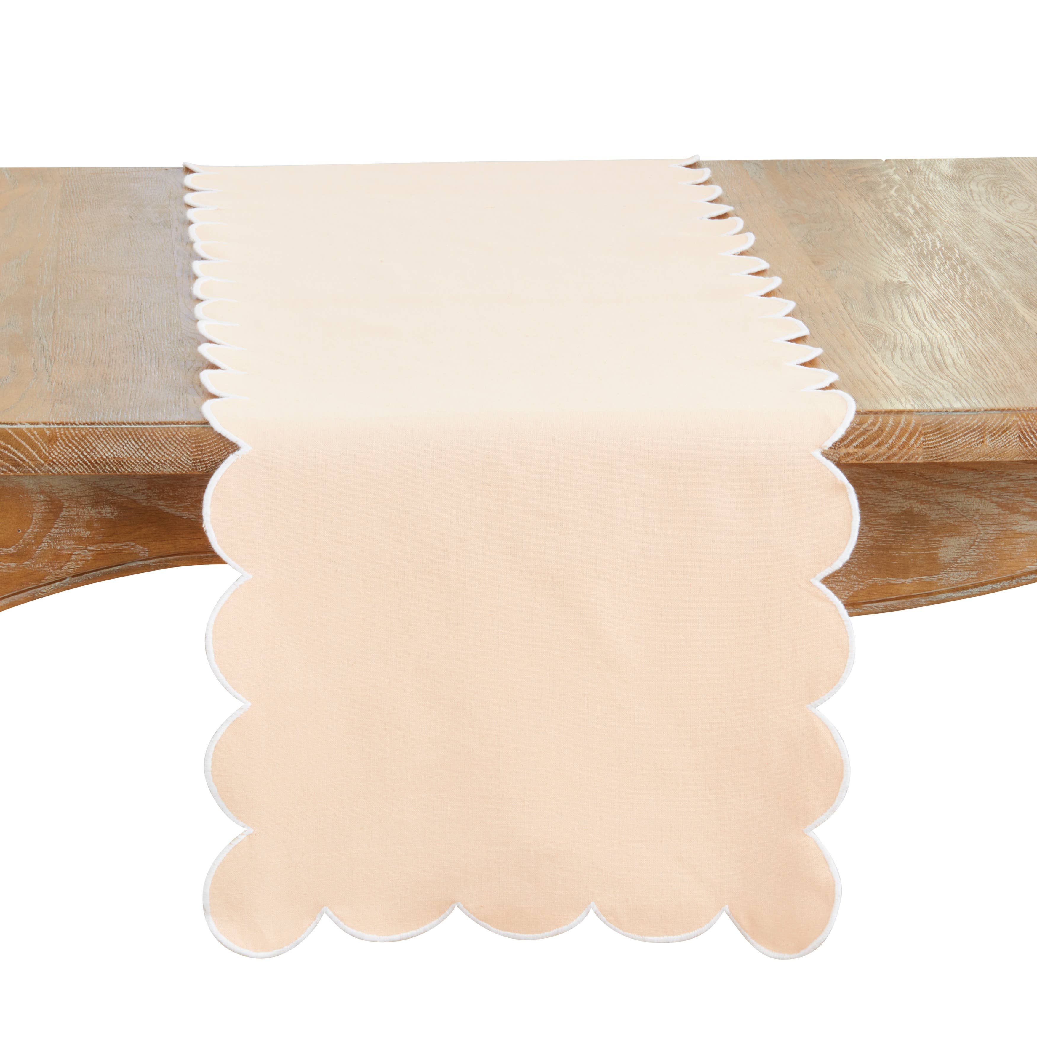 Saro Lifestyle - Wholesale Table Runner - Cotton Scalloped Table Runner0