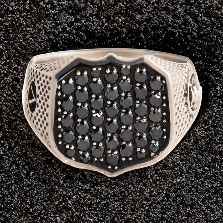 Anello con Sigillo Leone Diamanti Neri per la vendita all'ingrosso da parte di NicolasAmbrosio