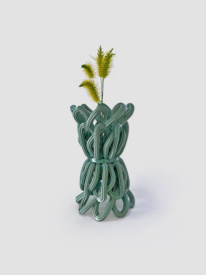 Glaçage Vase Vert pour la vente par Form & Seek