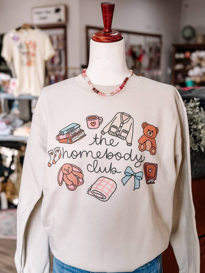 Club casanier T-shirt ou sweat-shirt Cottagecore pour la vente par Jolene's Boutique