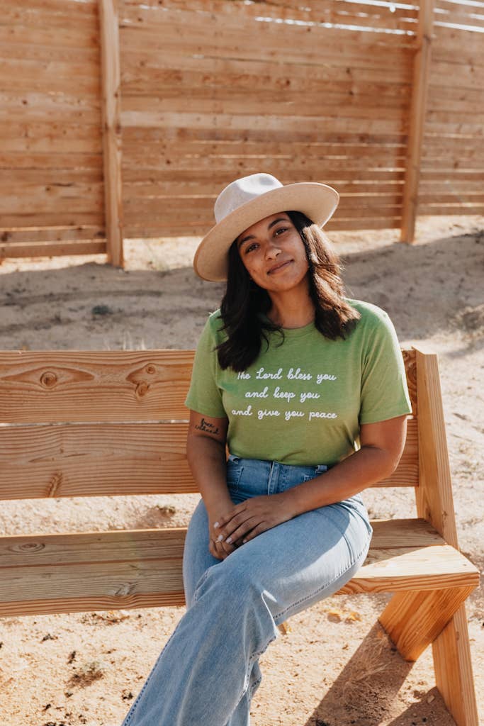 Crowned Free – Großhandel T-Shirt mit Siebdruck – Damen – Der Herr segne dich Tee7