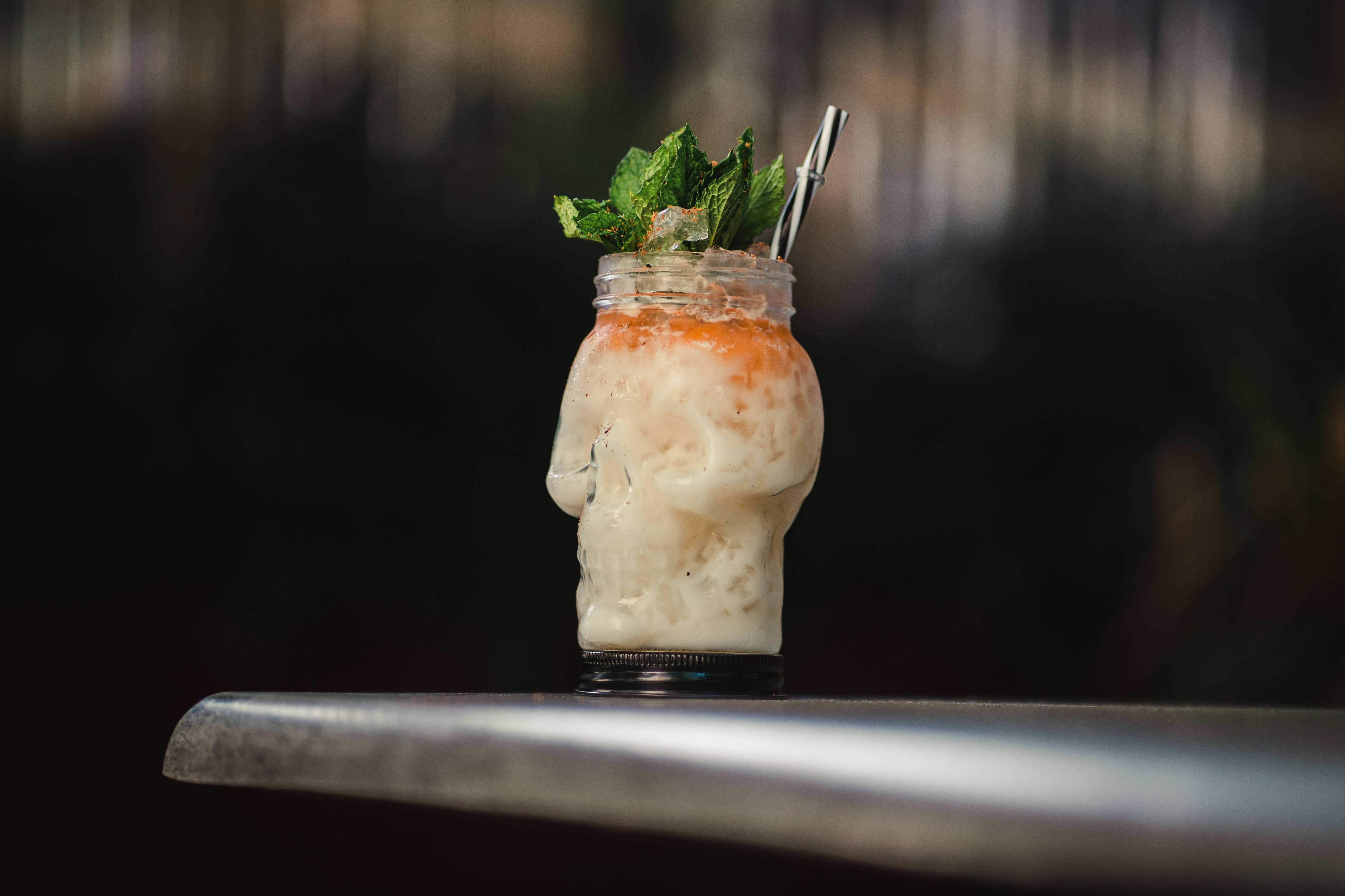 Hospitality Glass - Vendita all'ingrosso Barattoli - Barattolo da 17,5 oz a forma di teschio5