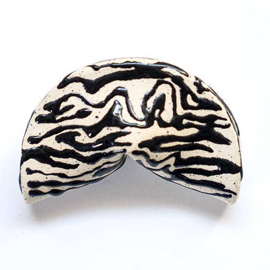 Petite vache Fortune Cookie - Zèbre des années 80 pour la vente par Hola Tonto Ceramics