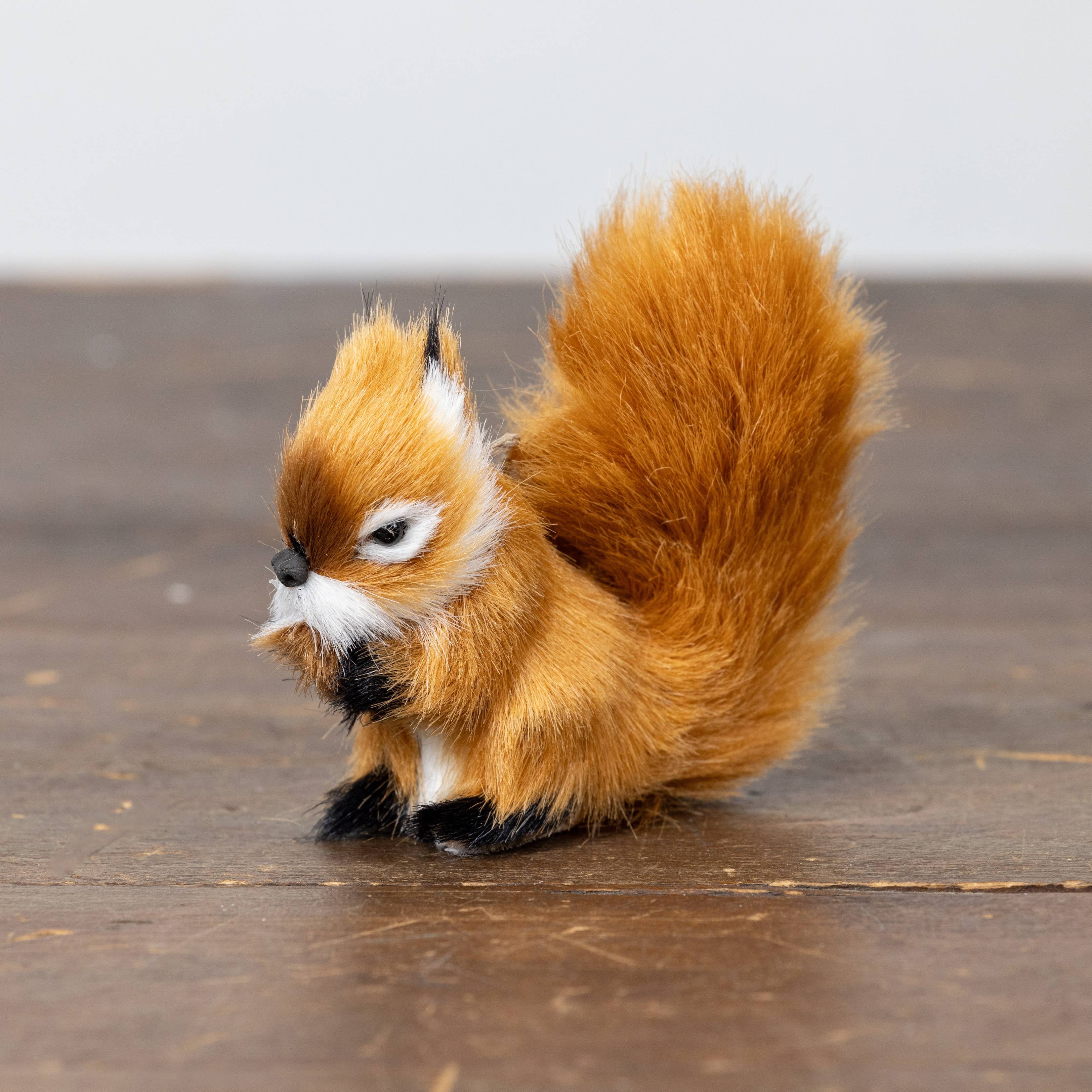 Ragon House - Wholesale Ornament - WOODLAND SQUIRREL ORNAMENT2