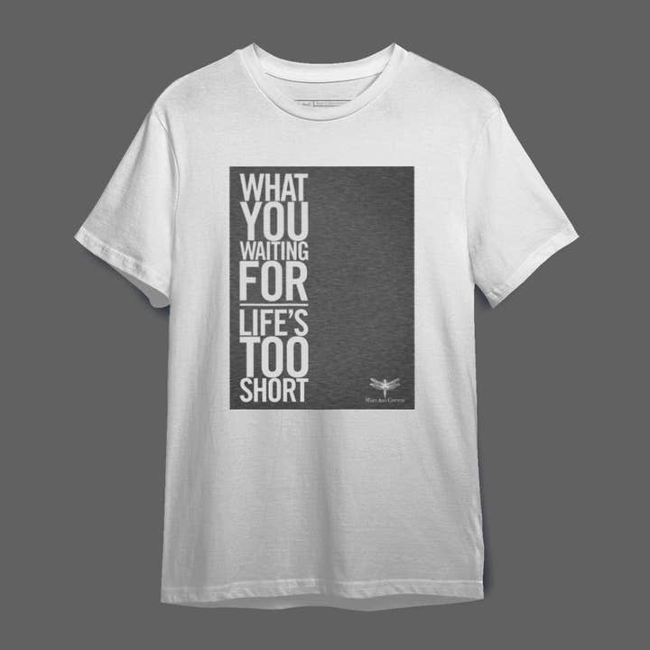 T-shirt uomo Life Short per la vendita all'ingrosso da parte di Mary Cotton Couture