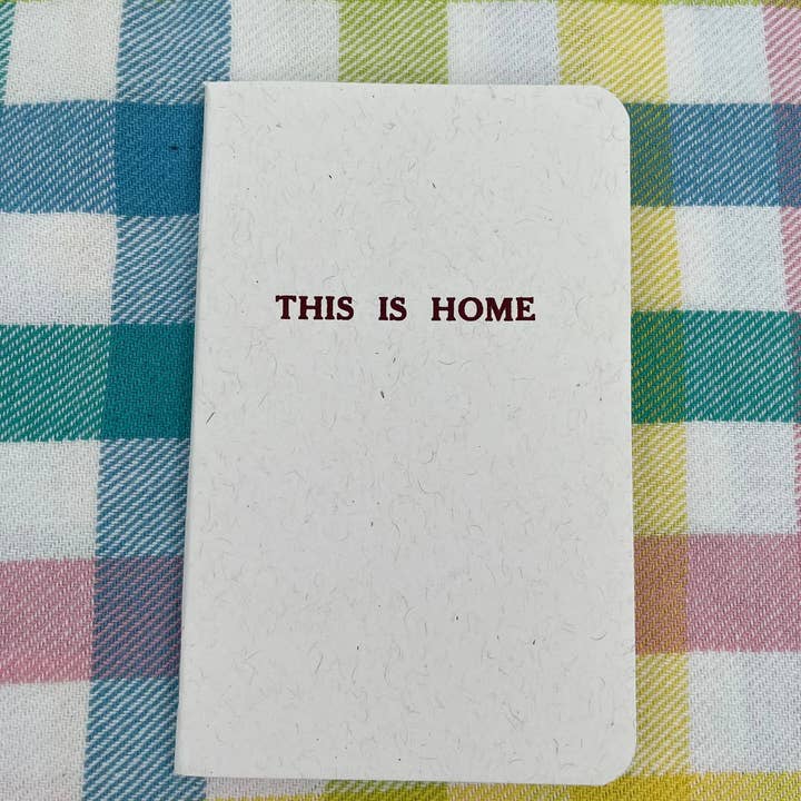 Ceci est un carnet de poche pour la vente par Scallywag Letterpress