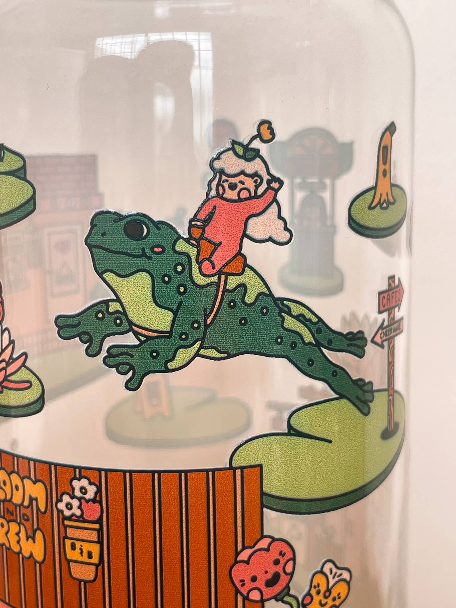 Cheerware - Wholesale Drinking Glass/Cup - Cafe Hopper 20oz Can Glass | frogs, coffee & lily pads3