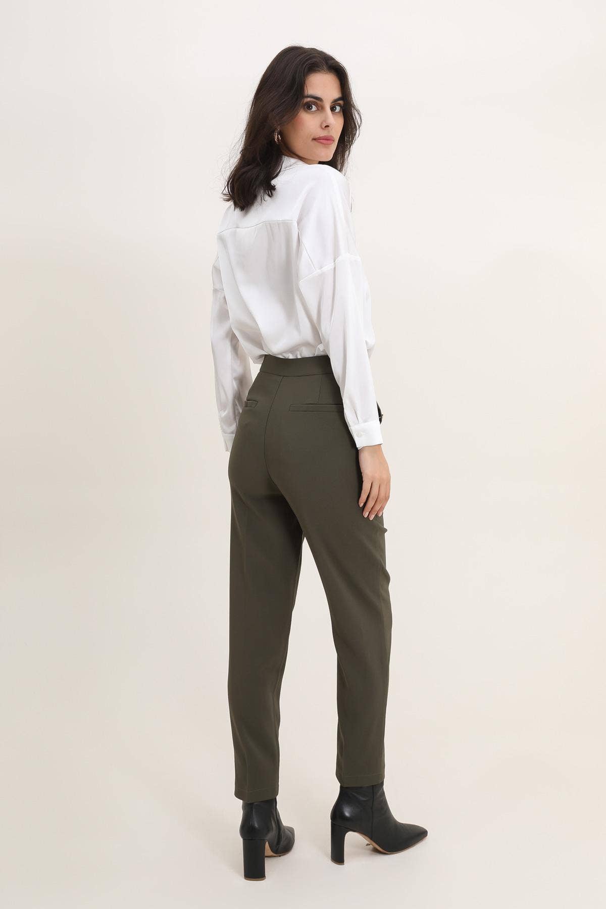 LULUMARY - Wholesale Pants - Women's - Slim Pants P9337