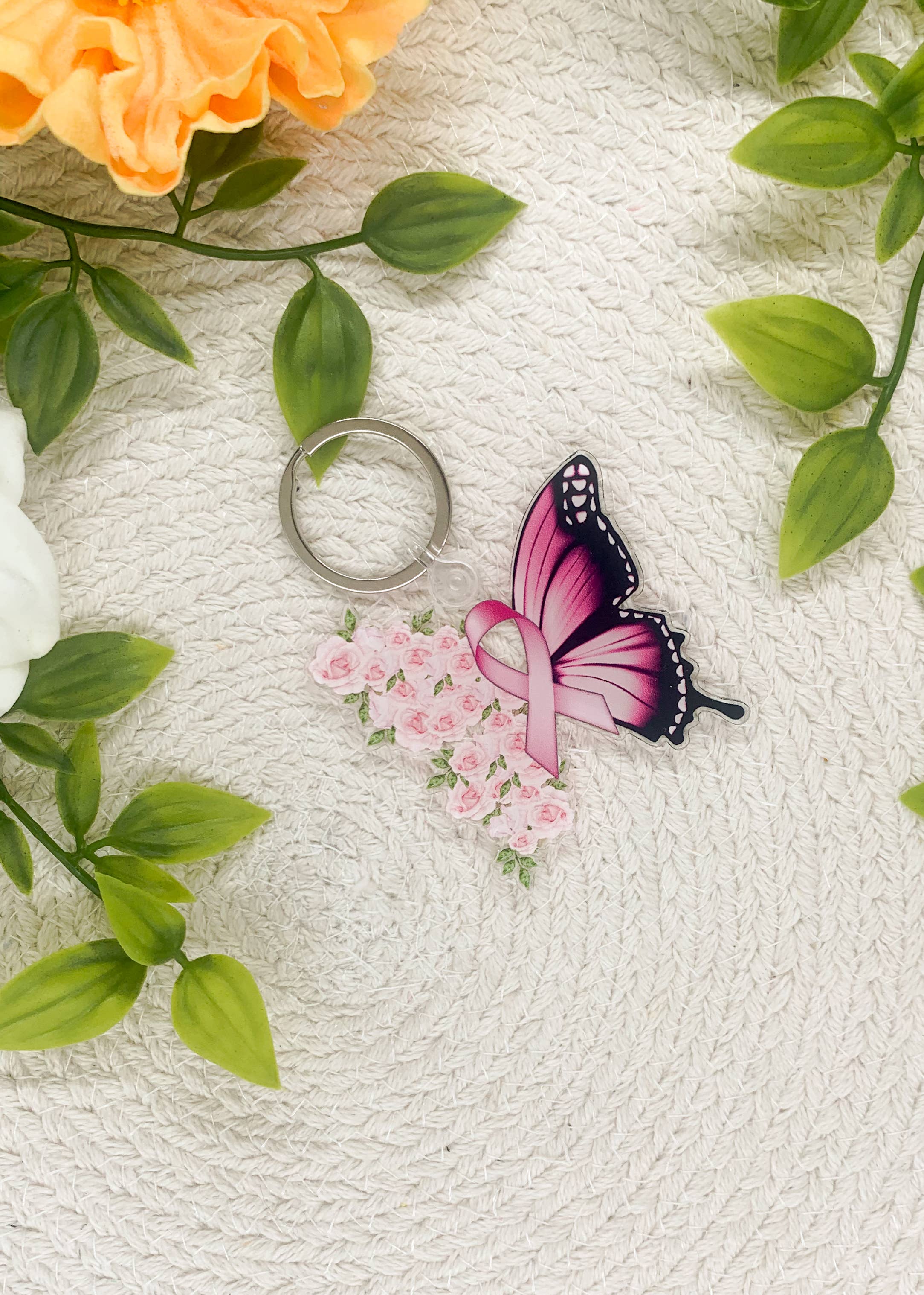 Savannah and James Co – wholesale Nyckelringar - Dam – Bröstcancer fjäril akryl nyckelring, 2"3