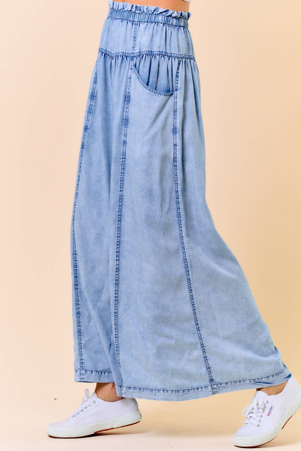 Doe and Rae - Wholesale Pants - Women's - TENCEL DENIM VOLUME WIDE-LEG PANT W/ SLANT POCKETS - 8823P10