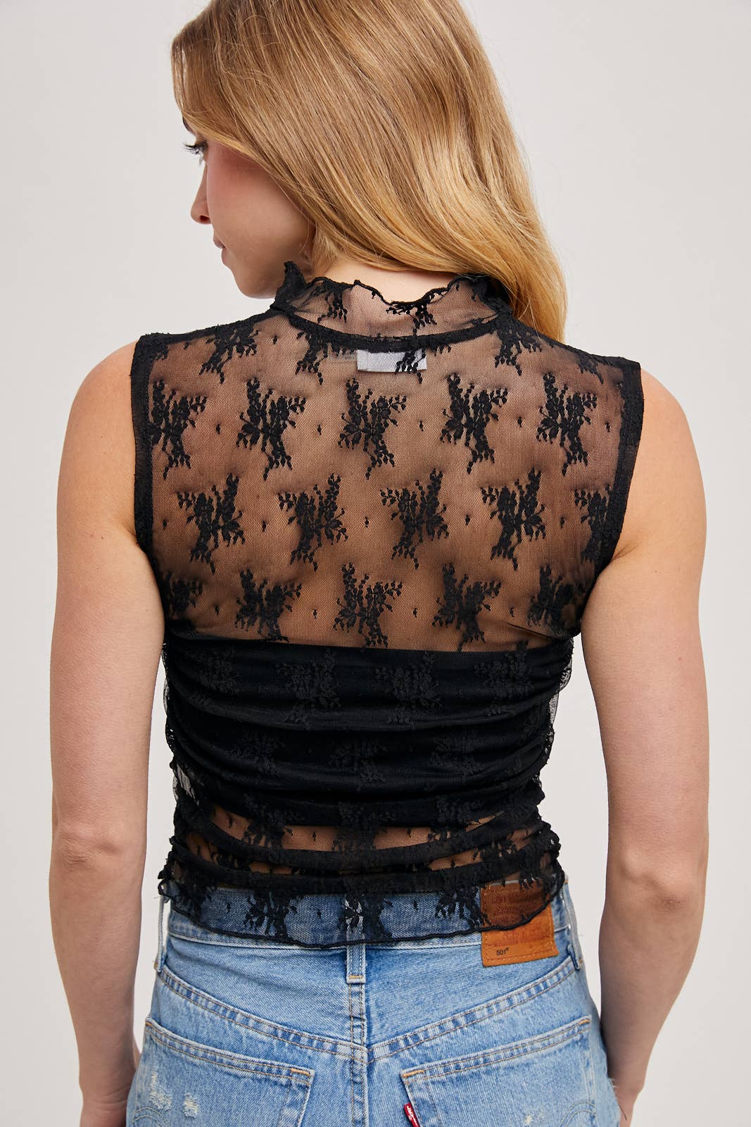 Bluivy - Venta al por mayor Camiseta sin mangas - Mujer - CAMISETA SIN MANGAS ESTILO MUSCULO CON BORDADO FLORAL TRANSPARENTE5