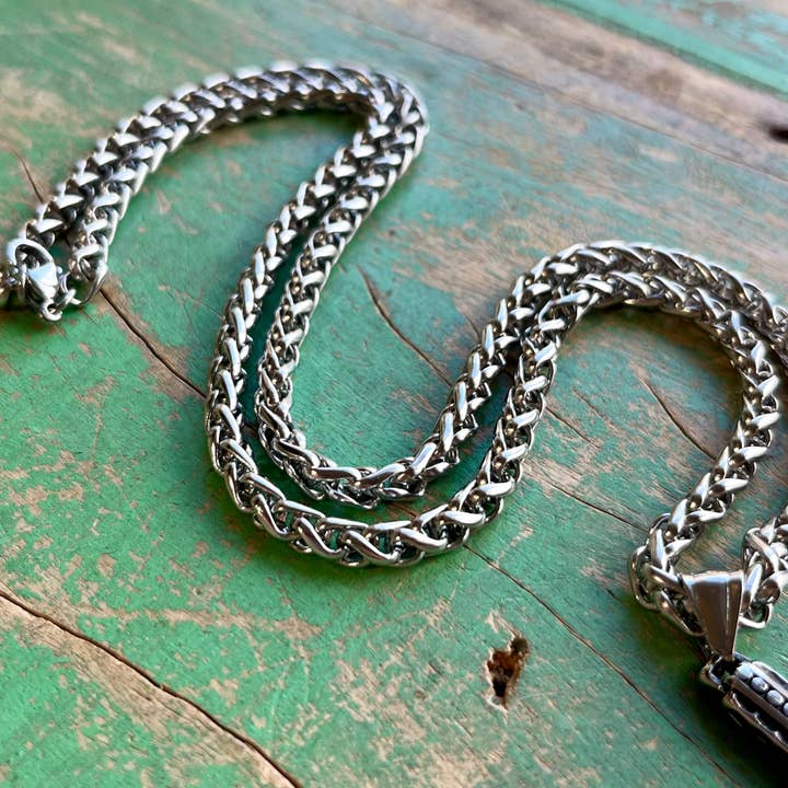 Love and Honor Jesus LLC - Wholesale Halskettinghanger - Brave Cross halsketting van roestvrij staal5