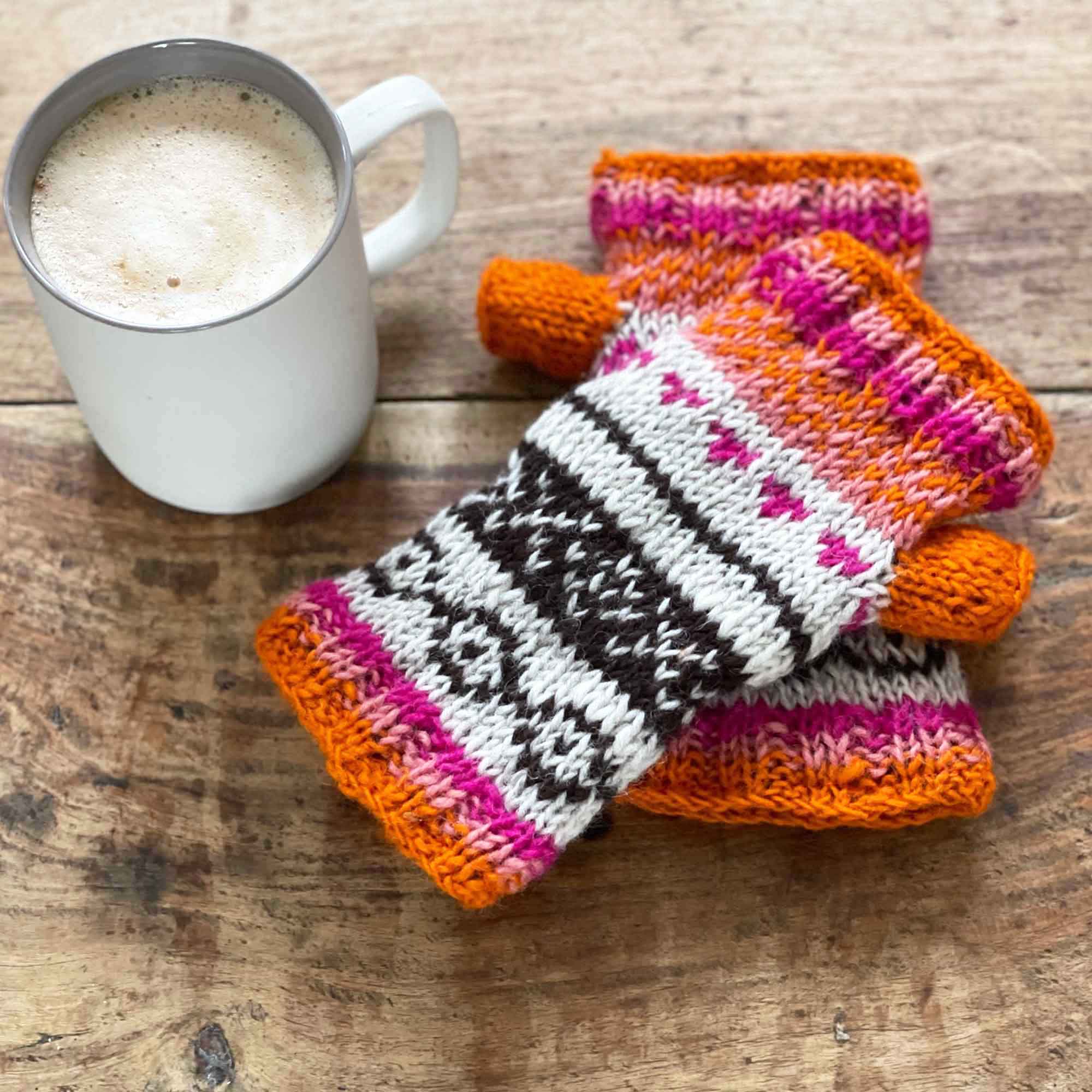The Paper High Gift Company Limited – wholesale Hand warmer – Woollen Fairisle Handwarmer Gloves4