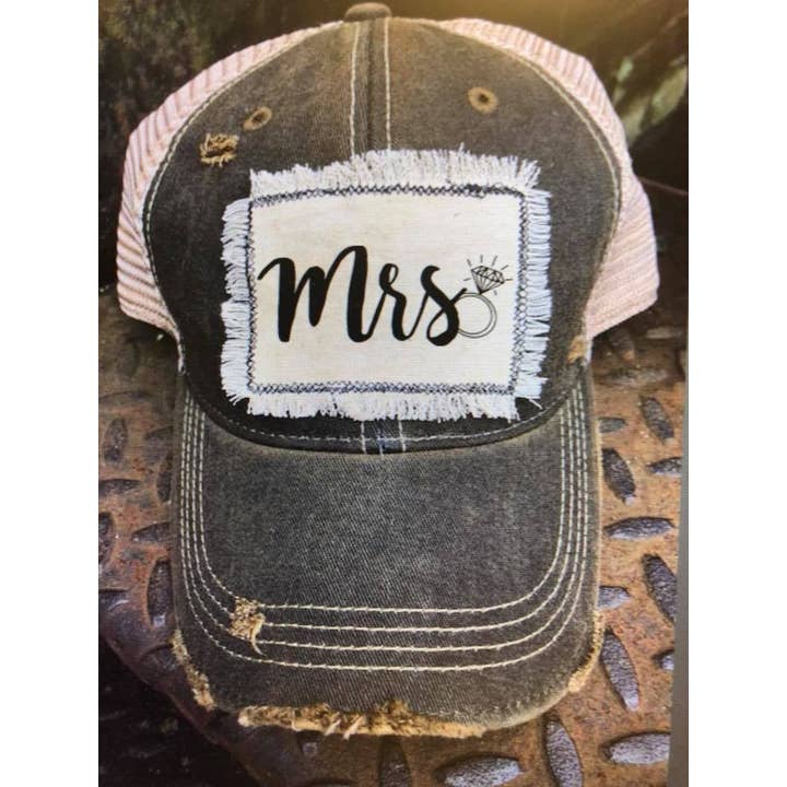 Mrs nödställda Patch Hat för wholesale av Joetta Marie