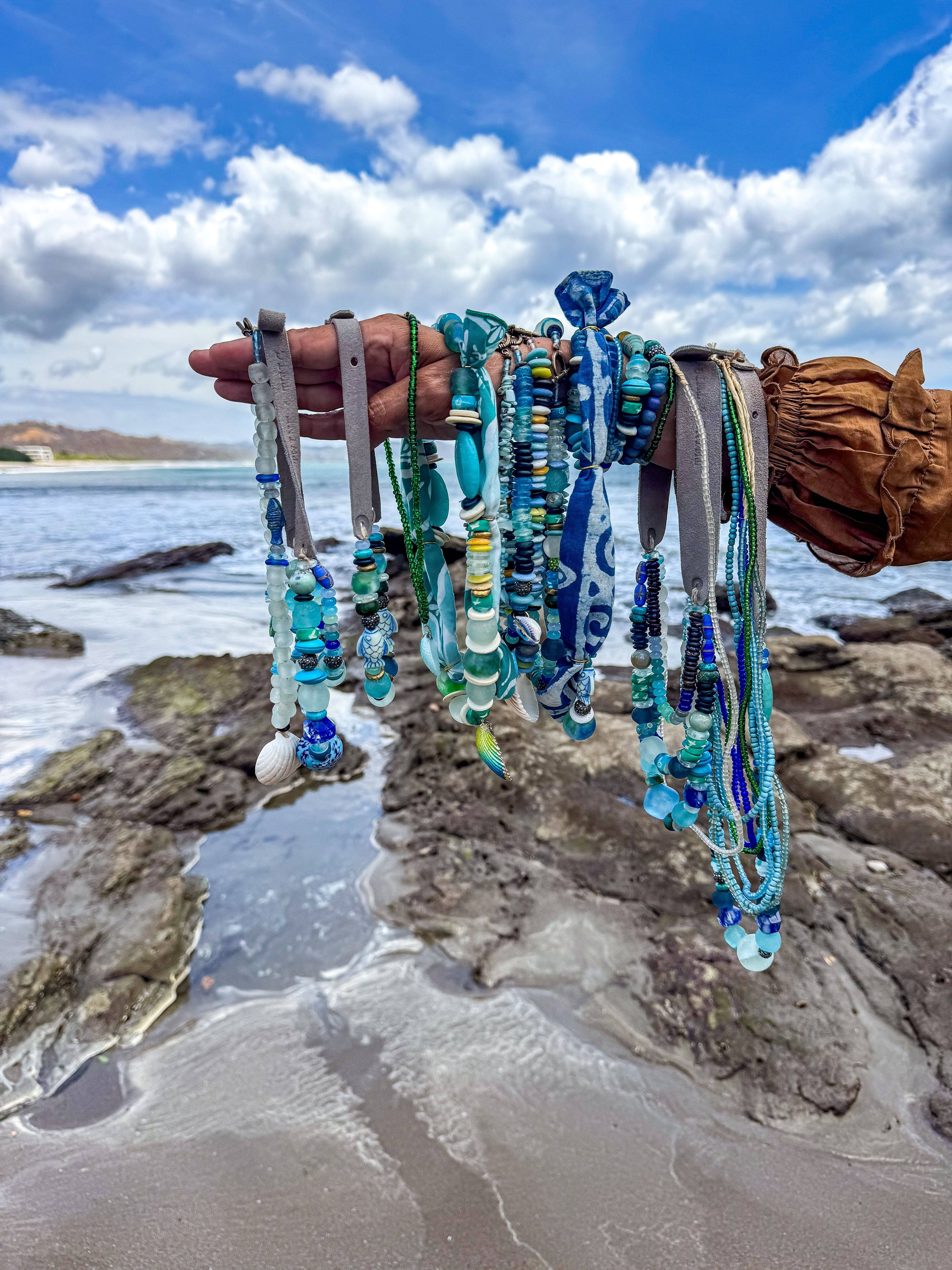 Twine & Twig - Wholesale Pendant/Charm Necklace - Tribal Fish Necklace | Azul4