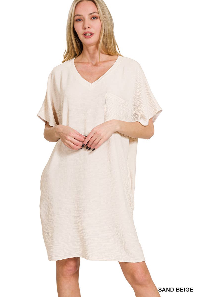 42POPS – wholesale Klänning - Dam – .Woven Airflow V-ringad T-shirtklänning med fickor4