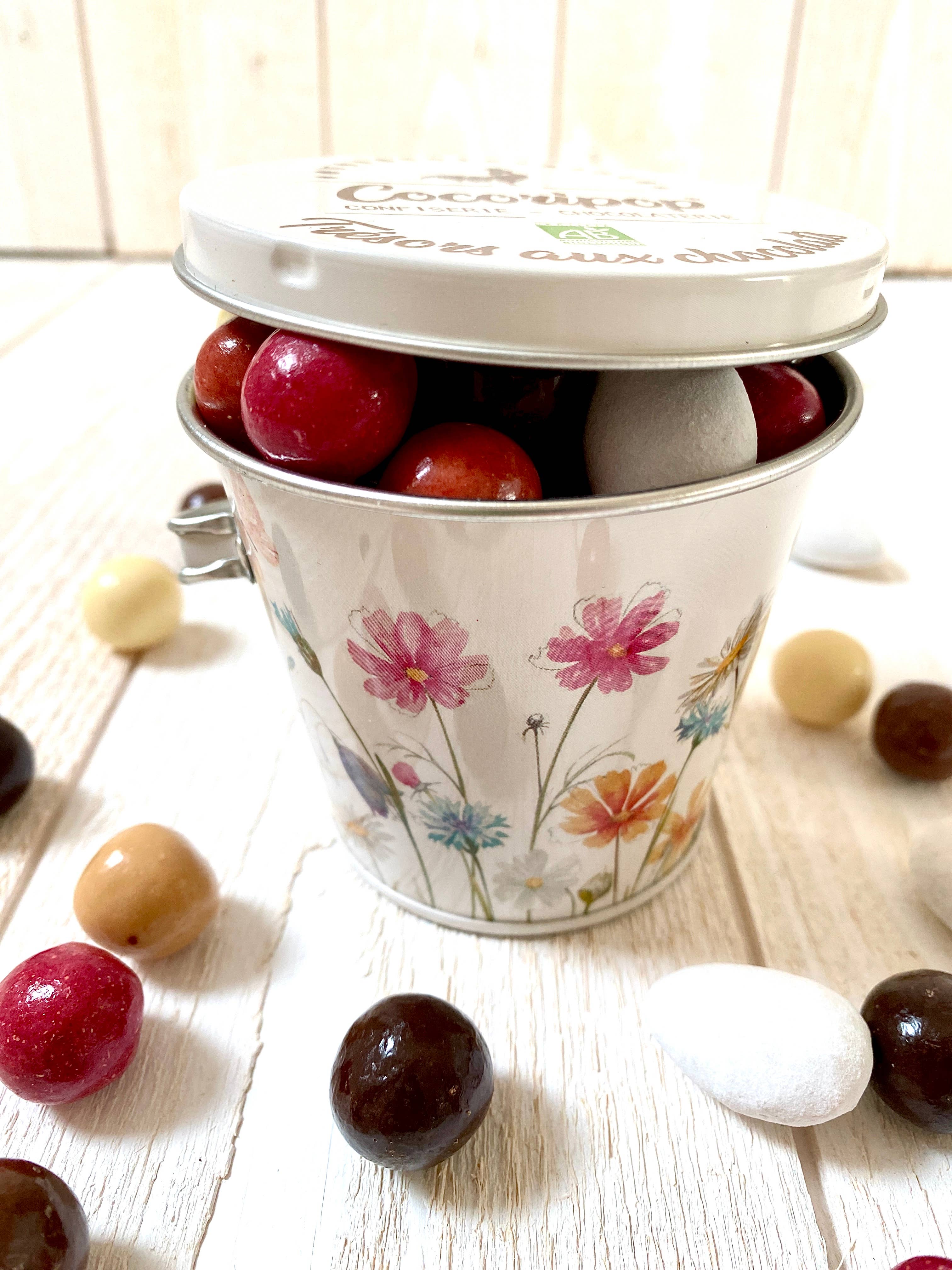 Cocoripop - Wholesale Chocolate Covered Sweets - Small Metal Bucket "Chocolate Treasures" (Easter)3