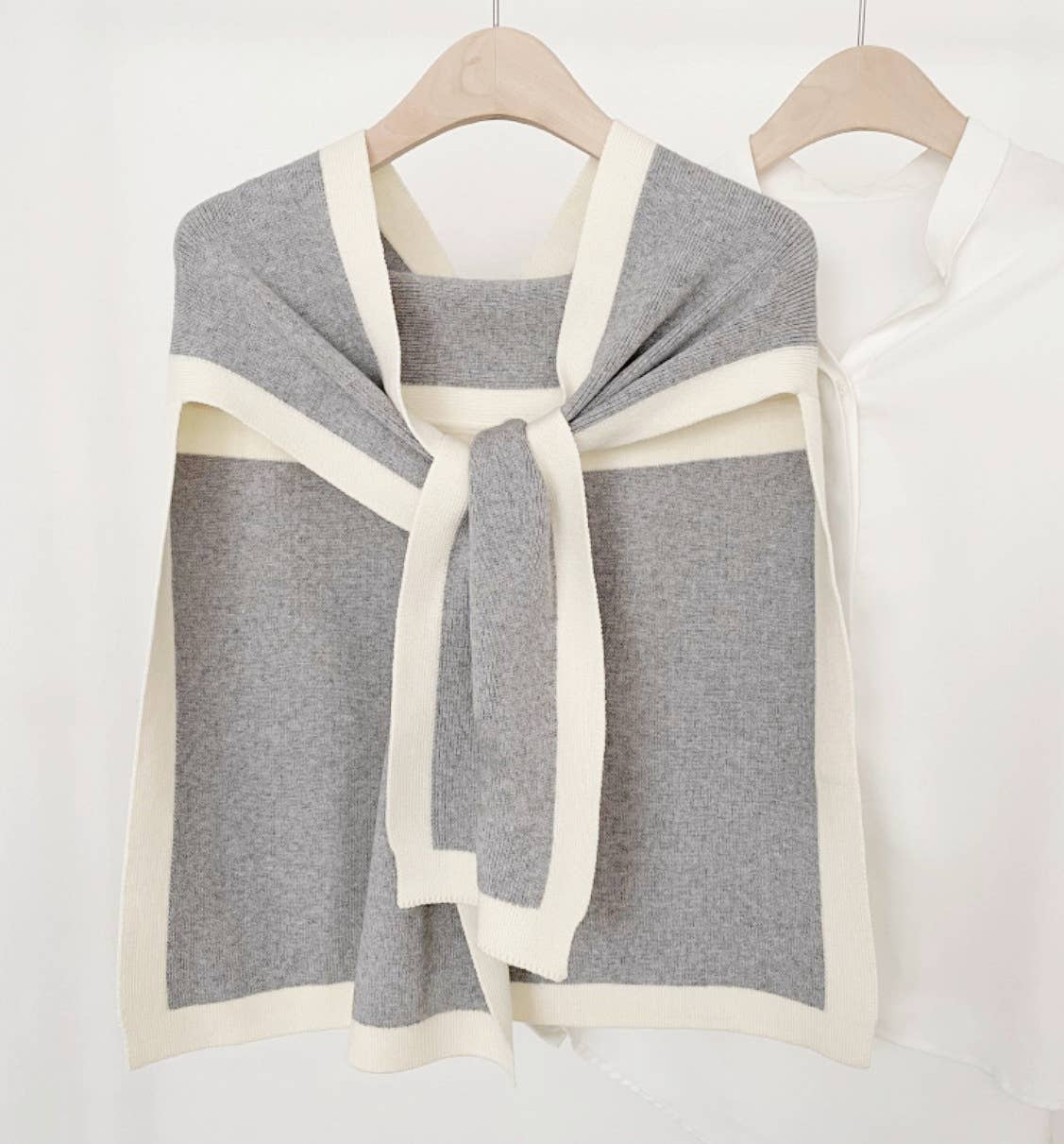 JC Sunny Fashion – wholesale Halsduk - Dam – JC063329 Unik design öppen front knyt sjal wrap4