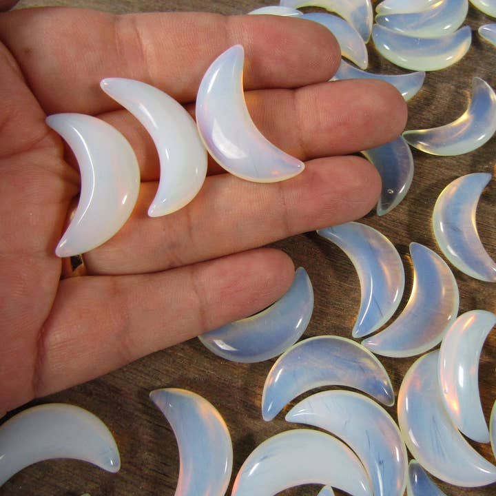 Keystone Crystals - Wholesale Spiritual Stone/Crystal - Assorted Gemstone Moons – 1 Inch Crescent Moon Carvings23