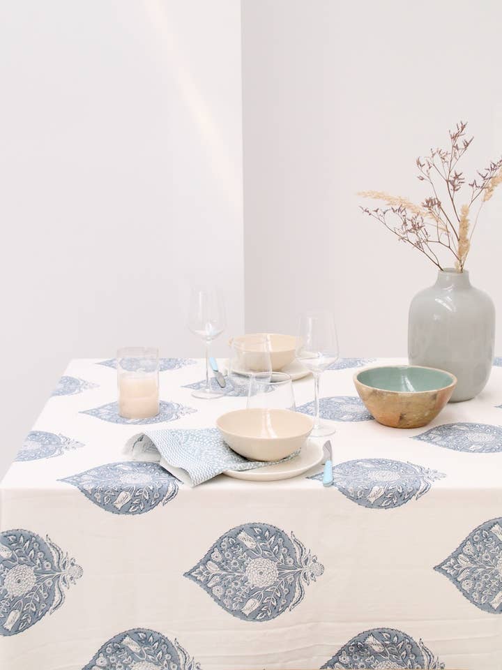 Toalha de mesa impressa à mão Peony bluegrey 160 x 270 por atacado de Rozablue