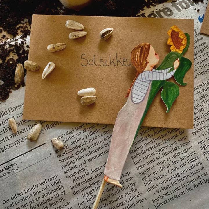 Tall Hat Tales - Wholesale DIY Craft Kit - Kids - Kids planting flowers1