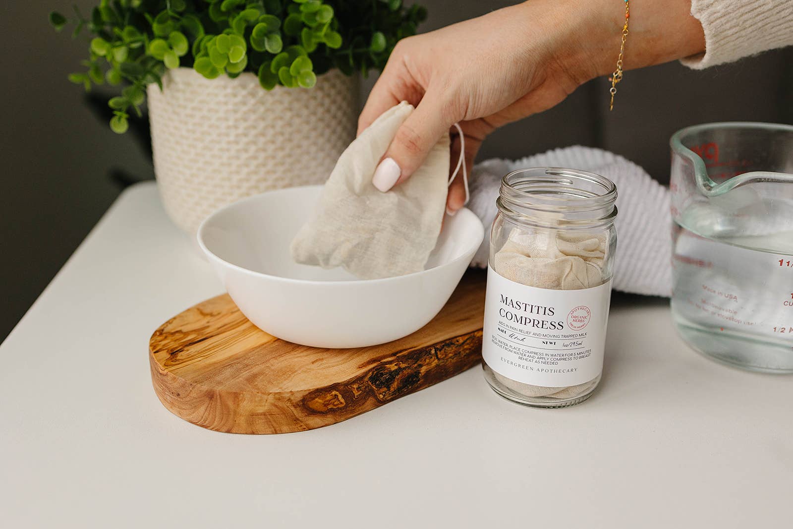 Evergreen Apothecary - Wholesale Healing Salve/Balm/Cream - Mastitis Relief Compress - Herbal Remedy5