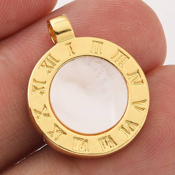 Ciondolo con Numeri Romani e Perla MOP in Oro Riempito, CP2271 per la vendita all'ingrosso da parte di findings4uGem