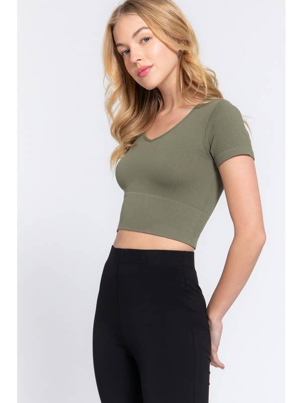 Active Basic | Active USA - Wholesale Athletic Top - Women's - Short Sleeve V-neck Seamless Crop Top