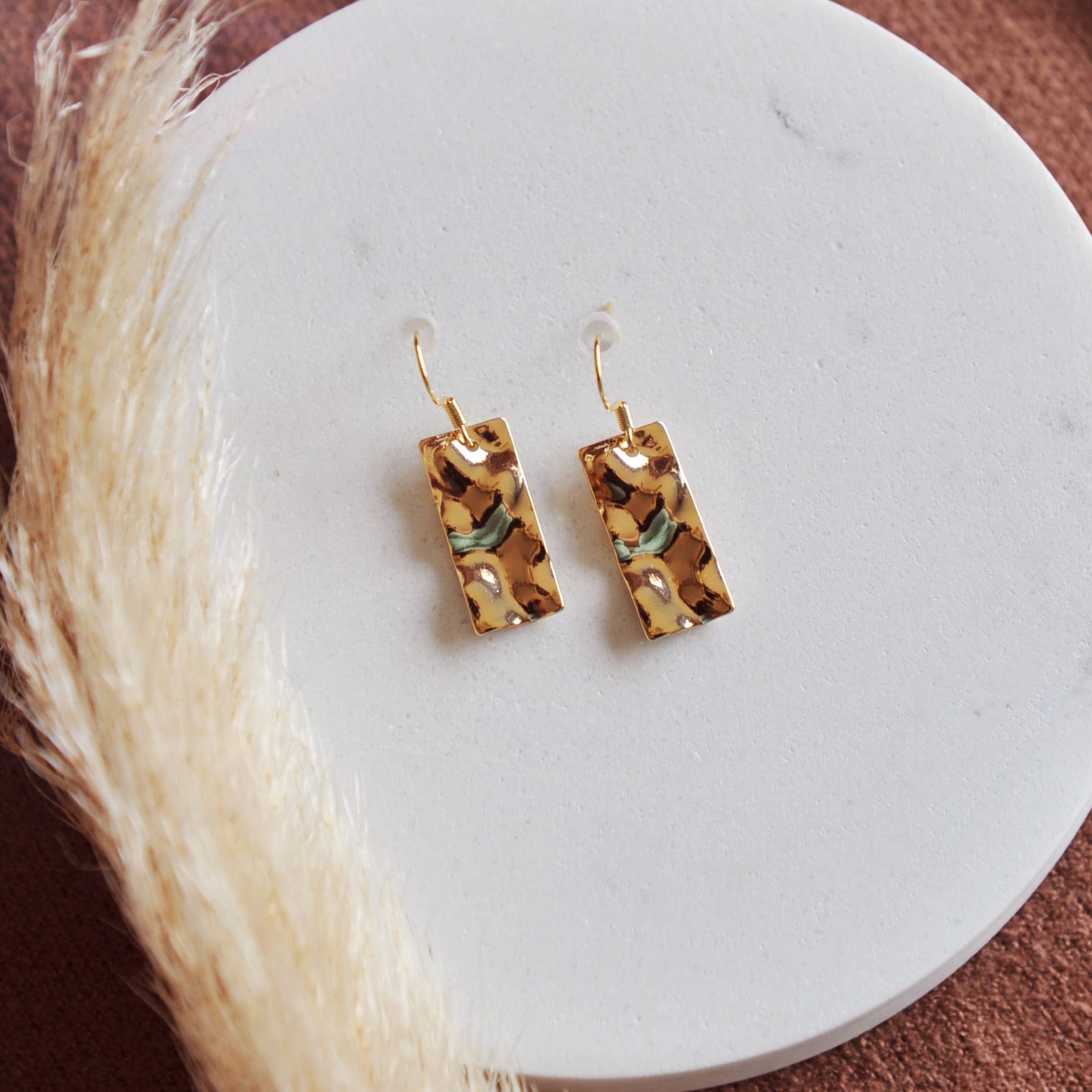 Oh So Lovely – wholesale Dangle earrings – Kinsley Modern Hammered Earrings1