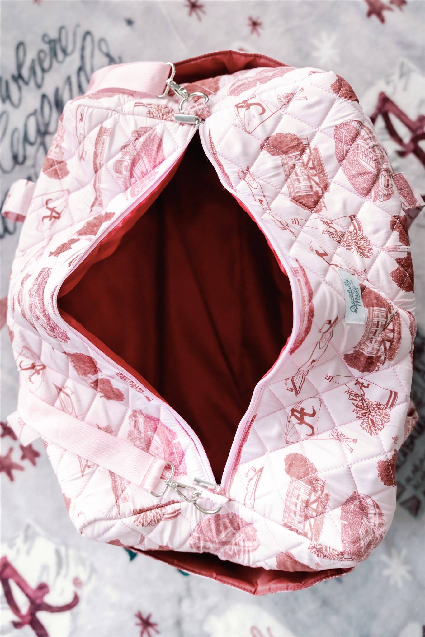 Gracefully Made Art – Saco de viagem - Mulher por atacado – Mala Acolchoada Licenciada da Universidade do Alabama2