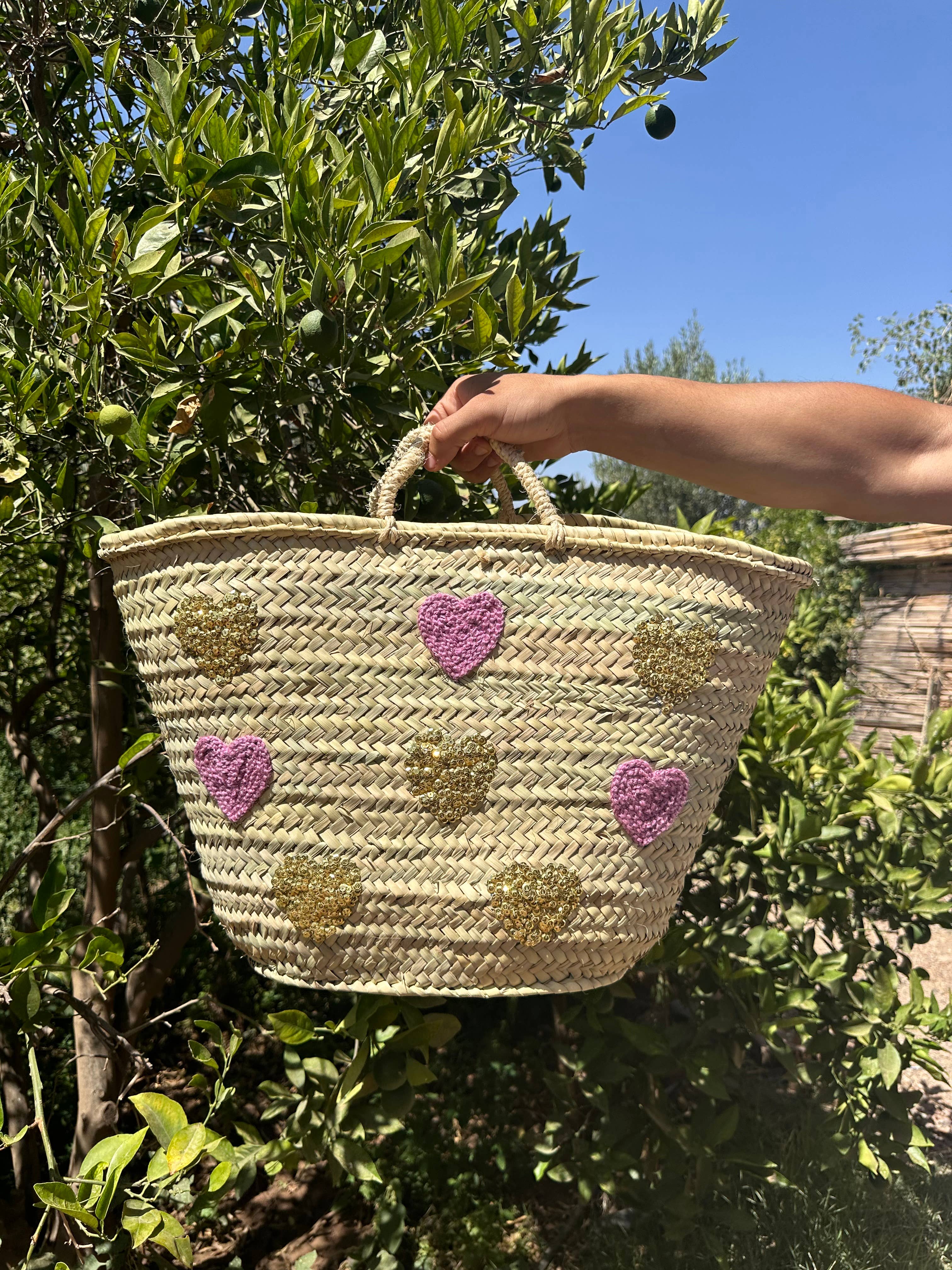 Mikwi – Großhandel Korb – FRENCH BASKET || Marokkanische Strohtasche mit Herzmotiven3
