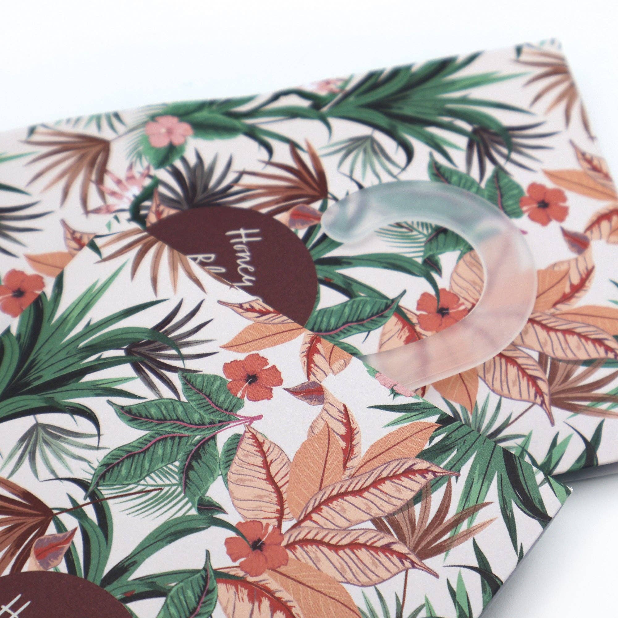 Robert Frederick Ltd – wholesale Sachet – Willow and Belle Scented Hanging Sachet - Set of 4 Honey and Blossom - Tropical Design4