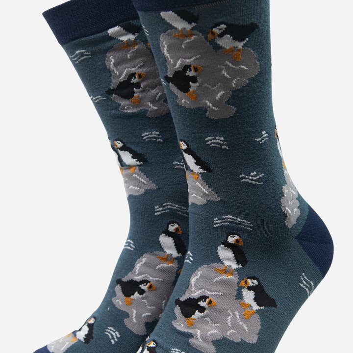 Teal Herr Puffin Print Bambu Strumpor för wholesale av Sock Talk