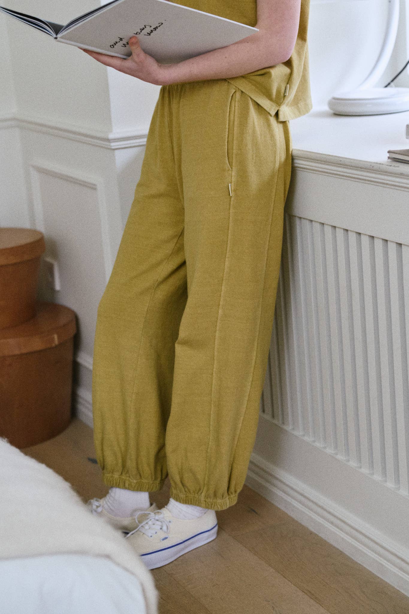 Le Bon Shoppe - Wholesale Pants – Women's - Balloon Pants (2S-2M-2L)4