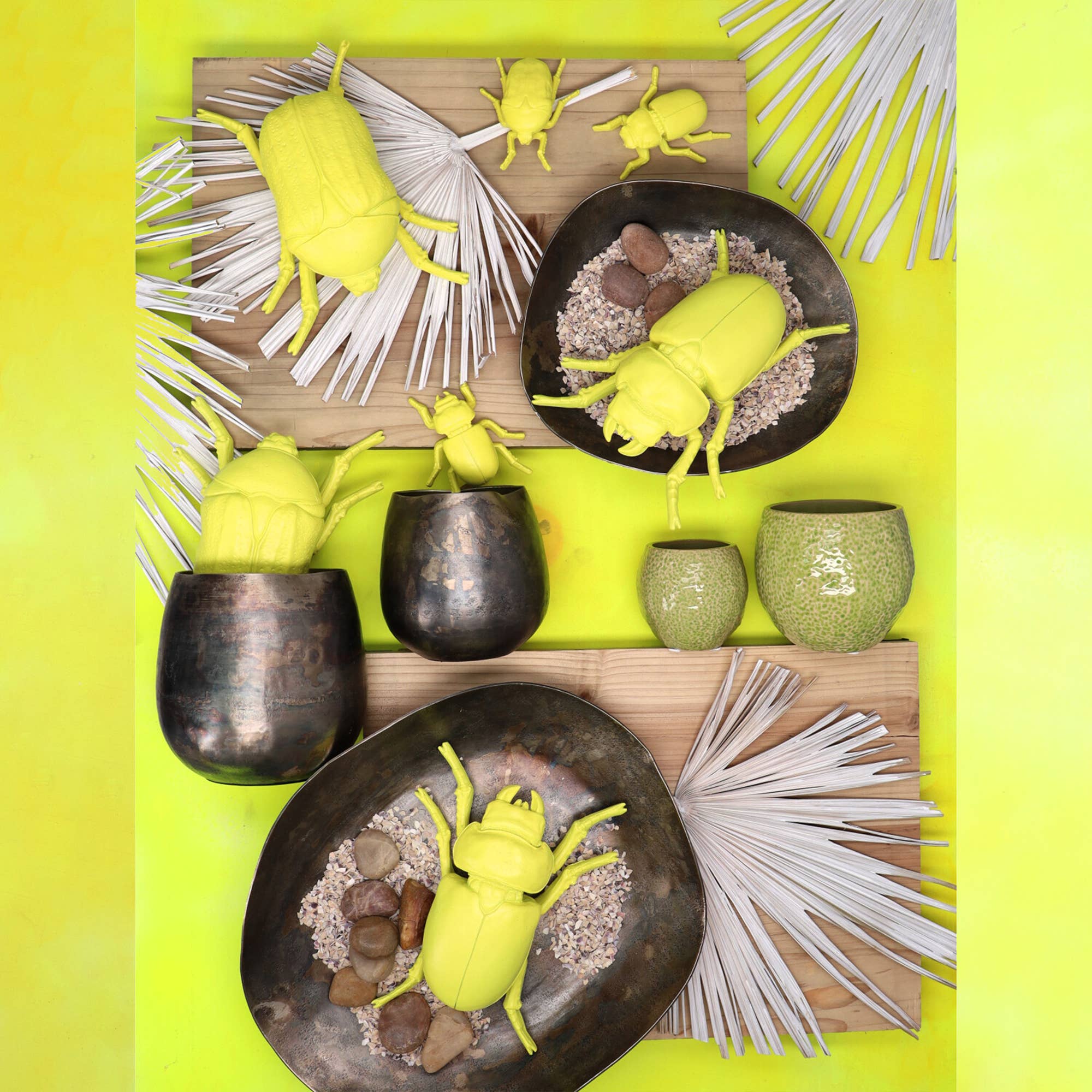 Vosteen - Wholesale Outdoor Ornament/Decor - River pebbles 8-25mm 3, 5 liters, assorted brown1