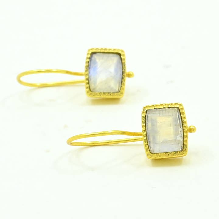 Margaux Earring Gold Plated - Rainbow Moonstone for wholesale by Schmuckoo Berlin