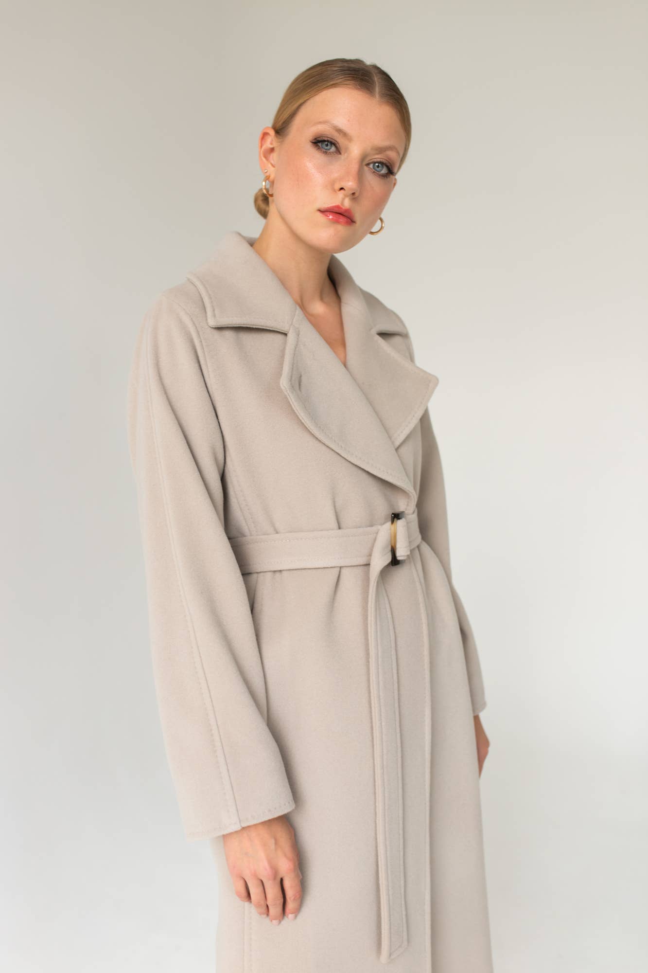 Entelier - Wholesale Coat - Women's - Classic Beige Cashmere Coat2