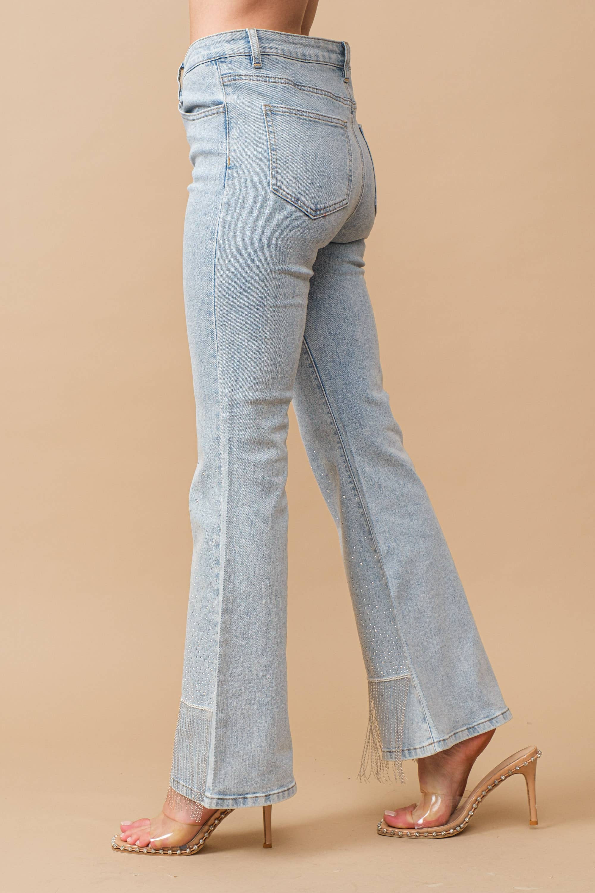 Blue B - Vente Jean – femme - Jean évasé en coton stretch avec strass cloutés et franges12