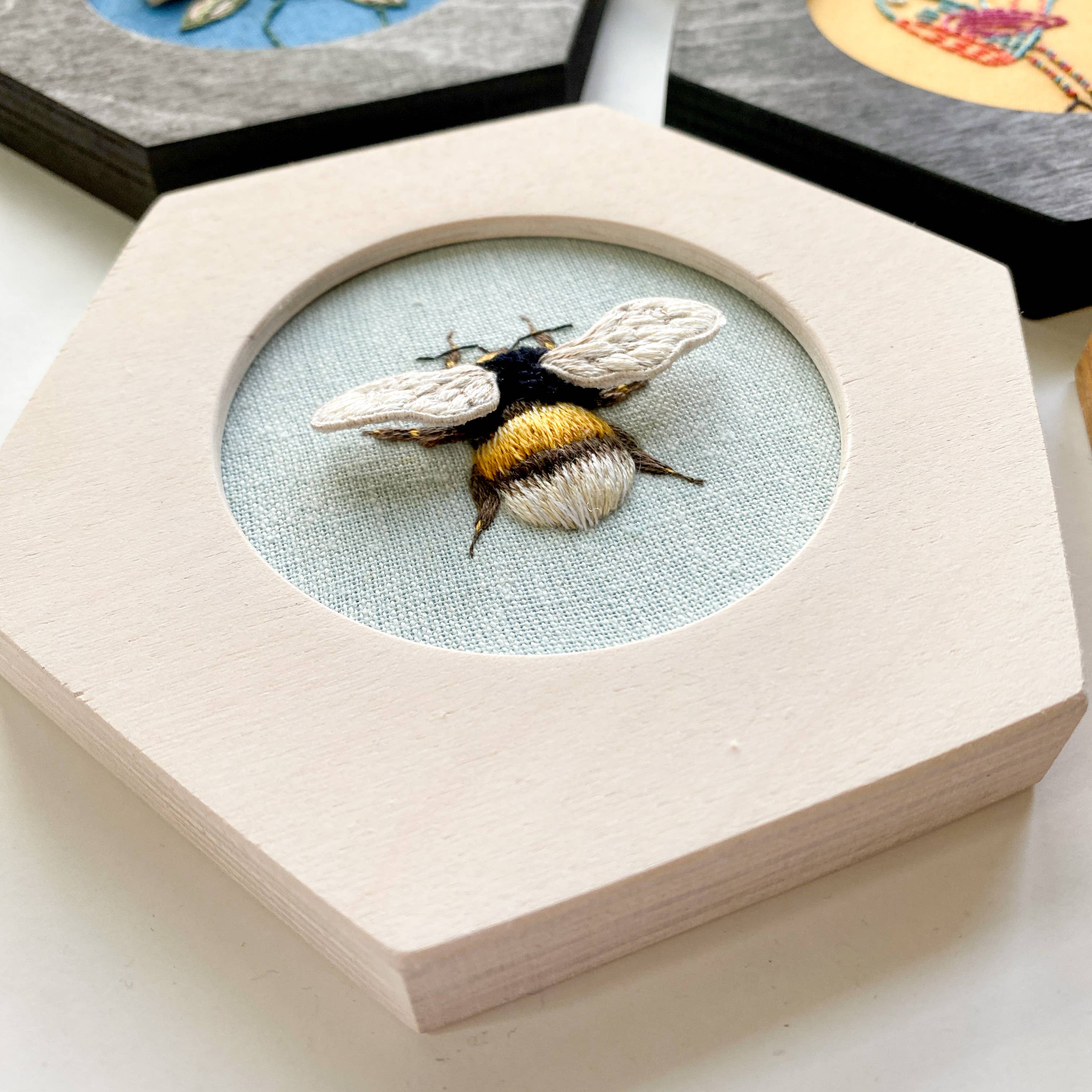 Modern Hoopla – Großhandel Kreuzstich-/Stickzubehör – HEXAGON Stickrahmen für 3" Rahmen4