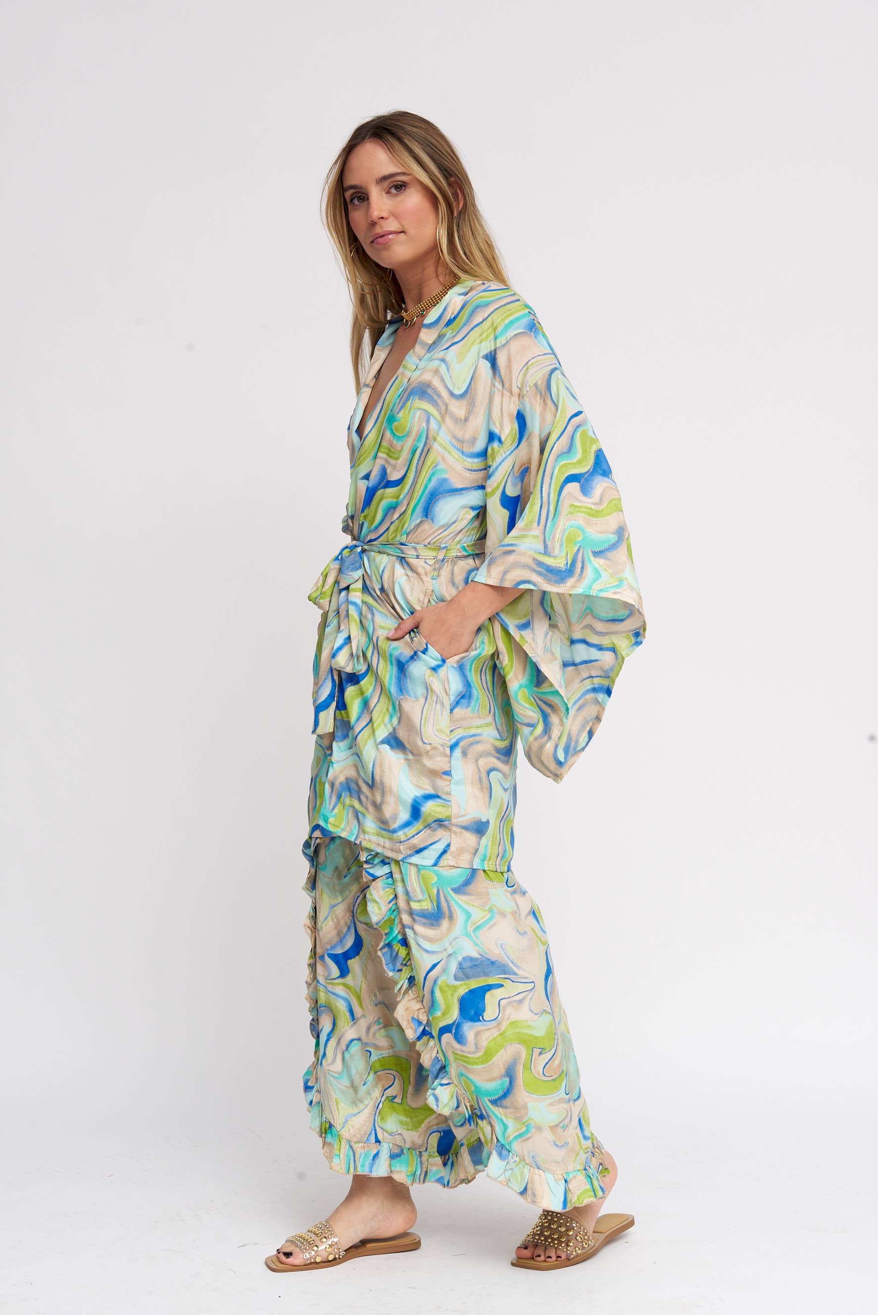 (BLEU - ROSE - VERT) Kimono court en soie froide à imprimé abstrait en vente sur Faire3
