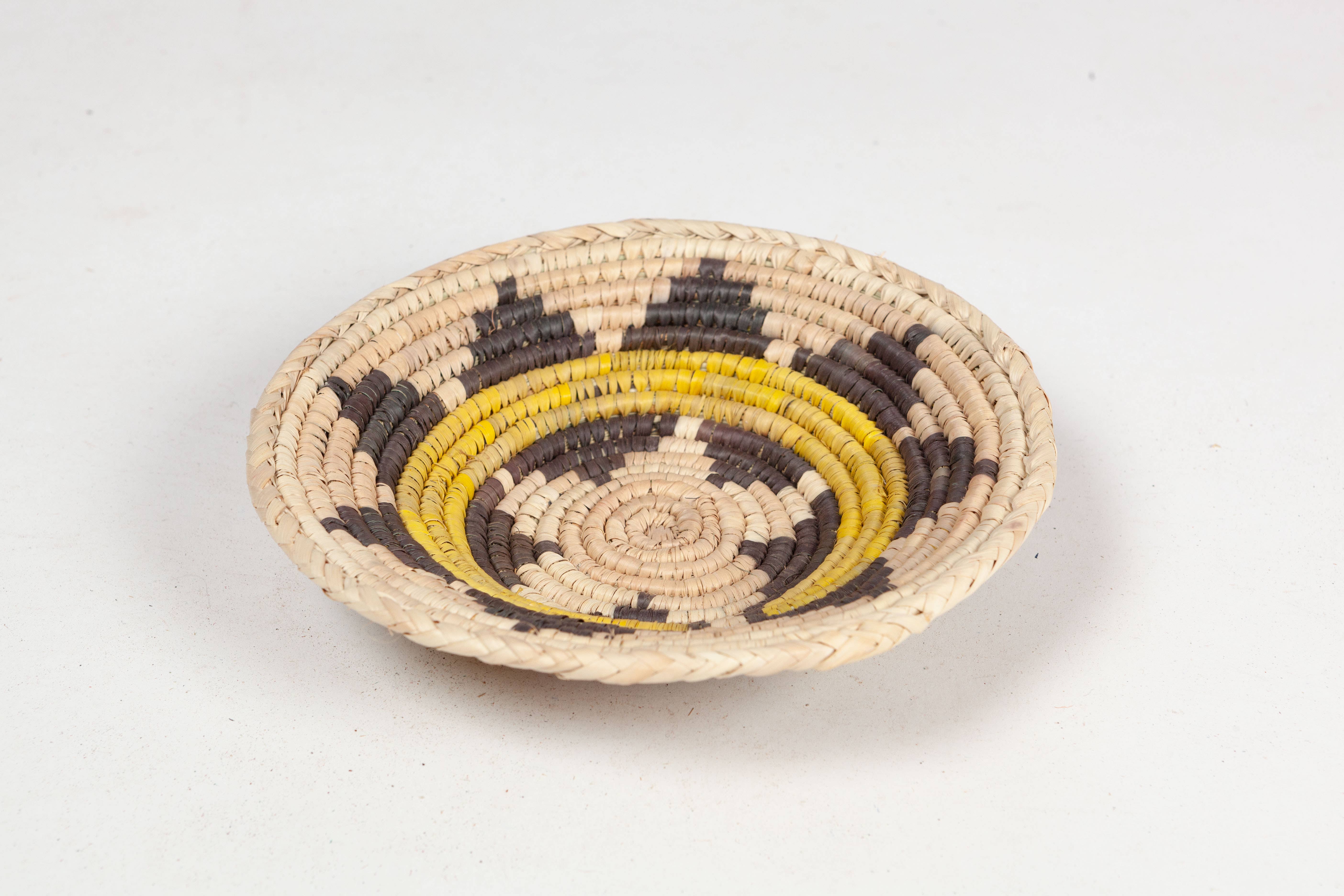 Intertrade s.a - Wholesale Basket - Small palm leaf fruit baskets, handmade3