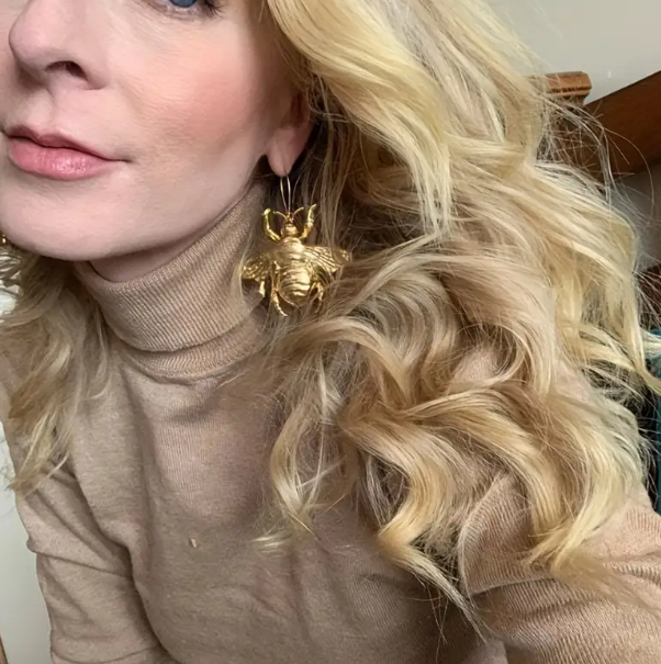 Wild & Free – Brincos de argola por atacado – Brincos de abelha2