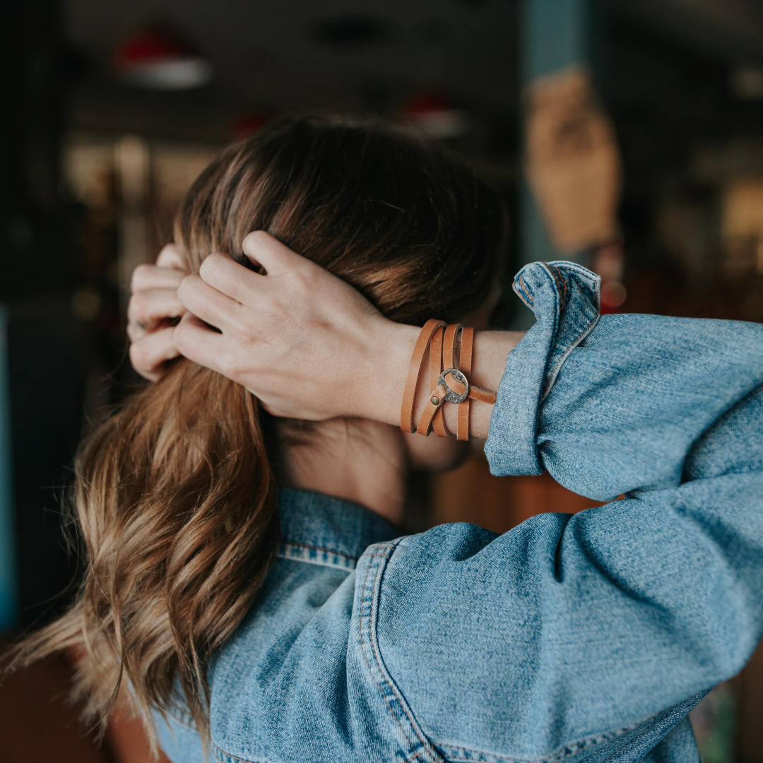 Range Leather Co. - Vente Bracelet jonc - Bracelet Whitney Wrap en cuir pleine fleur - Fabriqué aux États-Unis3